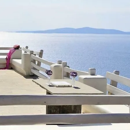 Ophelia Mykonos Town